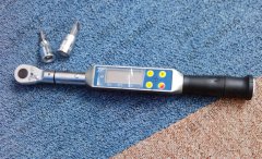 ���@�M��Ť������