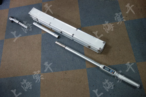 ���@Ť������