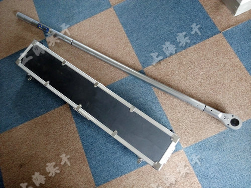  ���@Ť������